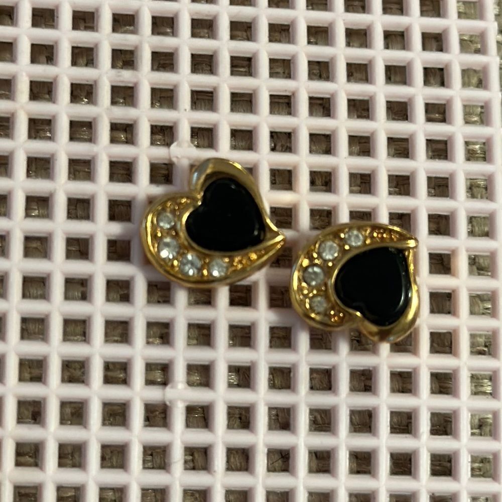 Vintage Petite Avon Earrings